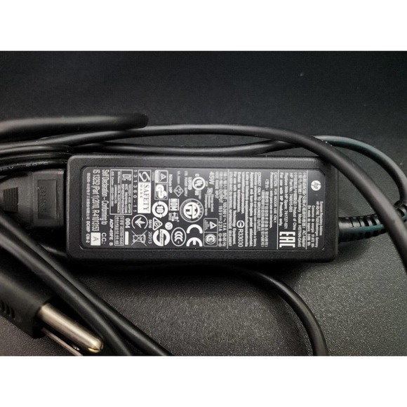 Genuine HP Laptop Charger AC Power Adapter 740015-003 741727-001 19.5V 2.31A 45W - Picture 2 of 3